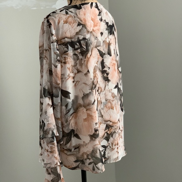 Calvin Klein shirt - Picture 3 of 4